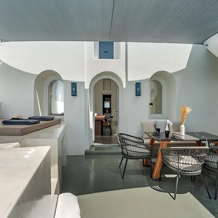 Luxury Grand Santorini 3 Bedrooms Unforgettable Caldera Sea Views Outdoor Hot Tub Villa Fira (Santorini)