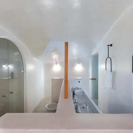 Villa Luxury Grand Santorini 3 Bedrooms Unforgettable Caldera Sea Views Outdoor Hot Tub *