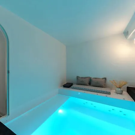 别墅 Luxury Grand Santorini 3 Bedrooms Unforgettable Caldera Sea Views Outdoor Hot Tub